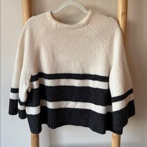 BANANA REPUBLIC Crew Neck Cropped Boxy Wide 3/4 Sleeve Merino Wool Sweater S